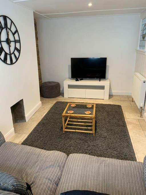 Bryndegwel In Saint Dogmaels, Cardigan- River Views, Free Parking Exteriör bild